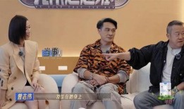 新闻爆料美女追男生视频,浪漫校园恋情曝光！