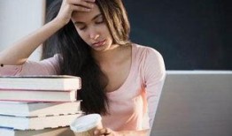 娱乐吃瓜酱女生熬夜,娱乐吃瓜酱女生的生活日常