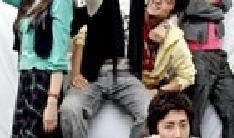 搞笑一家人在线观看,笑料百出，温馨满溢的欢乐时光