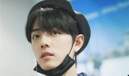 圈内爆料杨紫肖战候场,神秘互动引热议