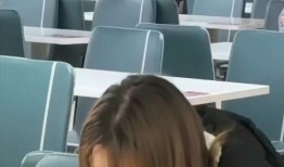 女子爆料高校学生视频,高校学生视频引发热议