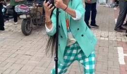 网红爆料地摊视频播放,地摊视频背后的火爆现象