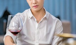 娱乐圈柚子君爆料任嘉伦,神秘恋情引关注